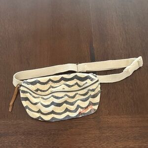 Billabong Beige and Blue Wave Pattern Belt Bag